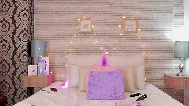 Snapshot of Catalinna_Thompson chatting on 02.16.25 Catalinna Thompson online show from 02.16.25