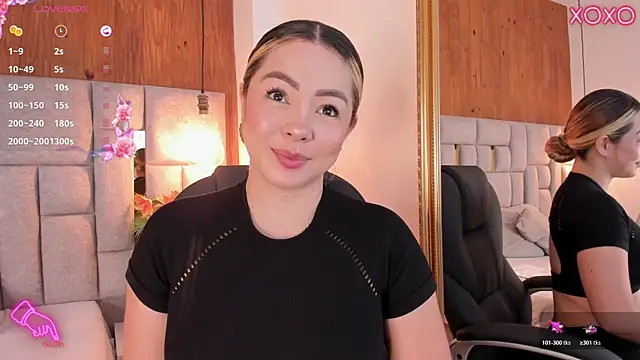 Saori newman online show from 11.04.25