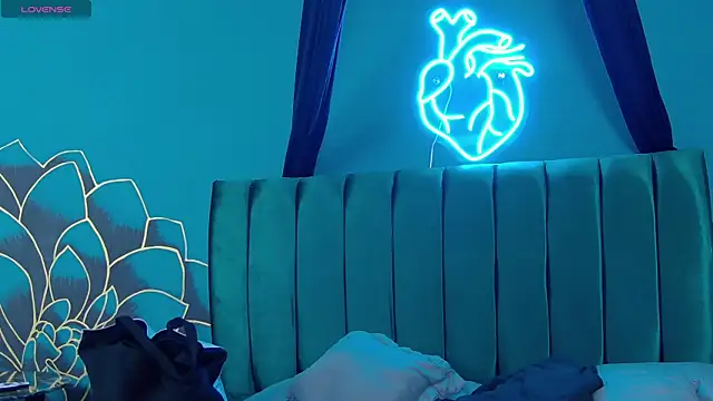 Lunamistyc online show from 12.22.25