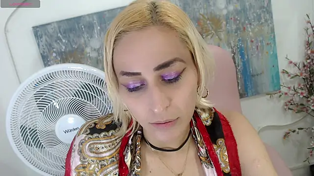 ariana crazzy online show from 01.15.25