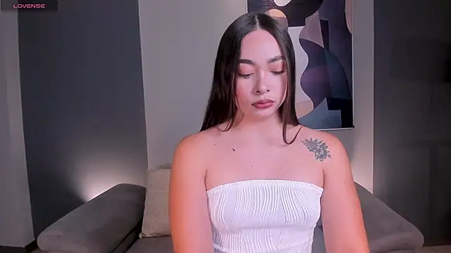 Snapshot of AlinaKravitz chatting on 03.19.26 AlinaKravitz online show from 03.19.26