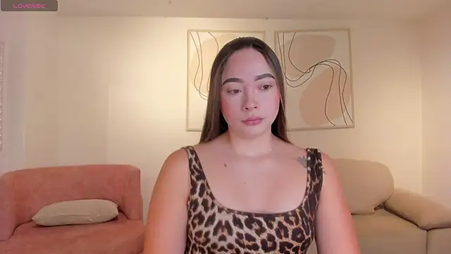 Snapshot of AlinaKravitz chatting on 05.19.26 AlinaKravitz online show from 05.19.26