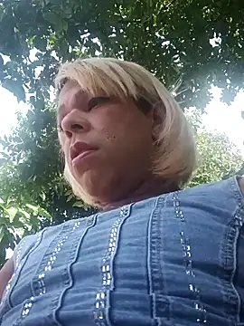 blondebitchlitle online show from 11.04.25