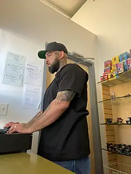 Snapshot of jr91esl chatting on 02.15.25 jr91esl online show from 02.15.25