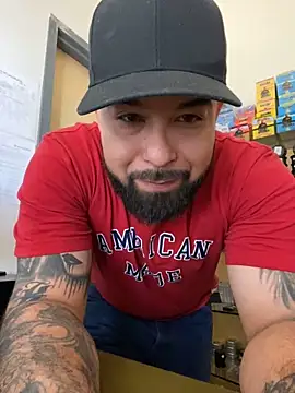 Snapshot of jr91esl chatting on 03.15.25 jr91esl online show from 03.15.25