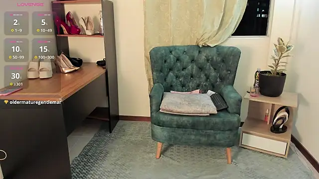 Snapshot of baker_ella chatting on 12.29.24 baker ella online show from 12.29.24