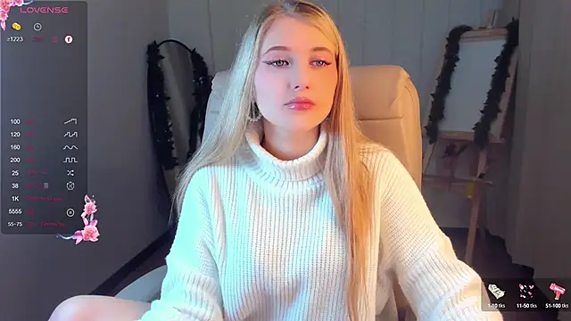 Evacadooo online show from 12.15.24