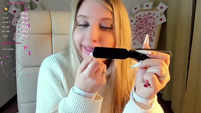 Evacadooo online show from 02.22.25