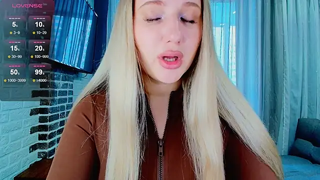 Evacadooo online show from 10.22.25