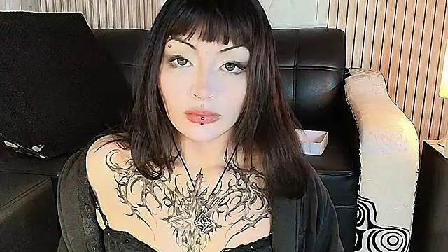 Snapshot of honney_dark chatting on 05.25.26 honney dark online show from 05.25.26