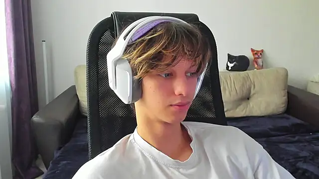 Ostin meow online show from 10.10.25