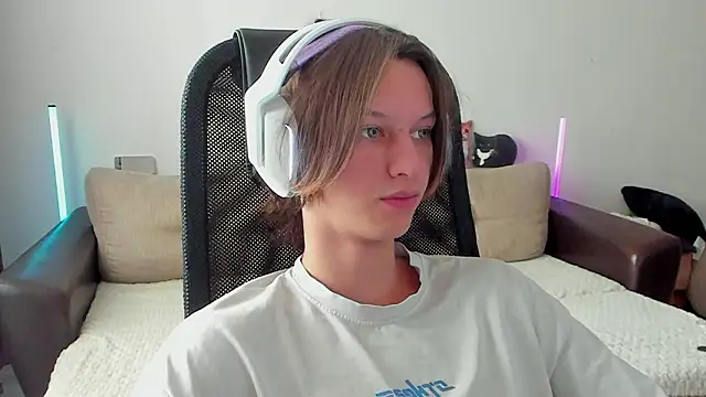 Snapshot of Ostin_meow chatting on 02.03.26 Ostin meow online show from 02.03.26