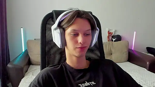 Snapshot of Ostin_meow chatting on 02.06.26 Ostin meow online show from 02.06.26