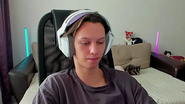 Snapshot of Ostin_meow chatting on 02.21.26 Ostin meow online show from 02.21.26