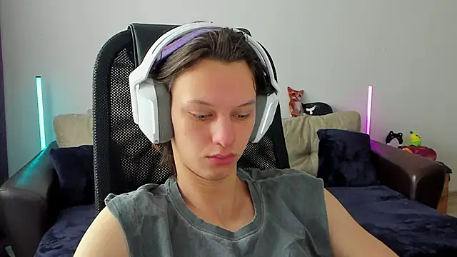 Snapshot of Ostin_meow chatting on 02.25.26 Ostin meow online show from 02.25.26