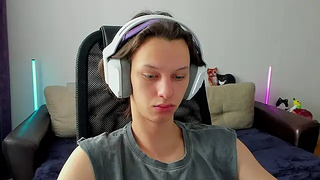 Snapshot of Ostin_meow chatting on 02.28.26 Ostin meow online show from 02.28.26