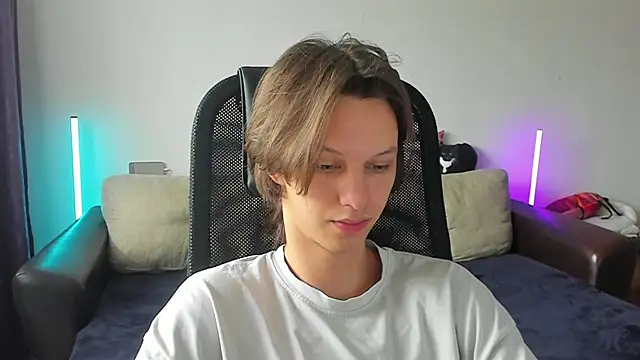 Snapshot of Ostin_meow chatting on 05.31.26 Ostin meow online show from 05.31.26