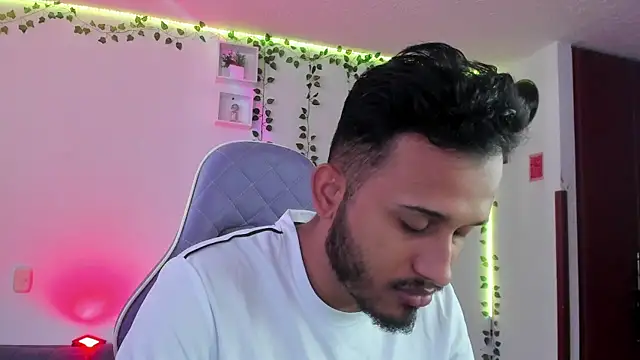 Raf brunette online show from 12.27.24