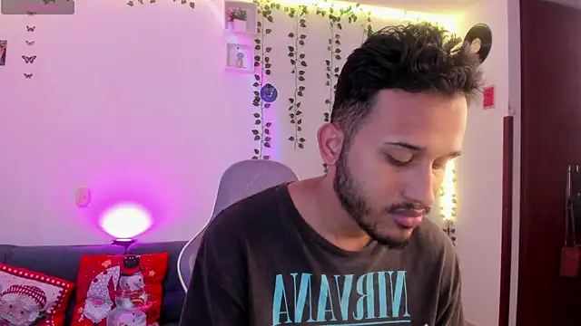 Raf brunette online show from 01.03.25