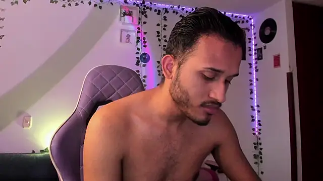 Raf brunette online show from 01.31.25