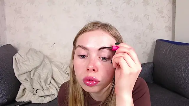 Snapshot of sofiaa_here chatting on 05.15.26 sofiaa here online show from 05.15.26