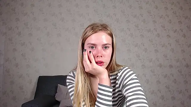 Snapshot of sofiaa_here chatting on 05.26.26 sofiaa here online show from 05.26.26