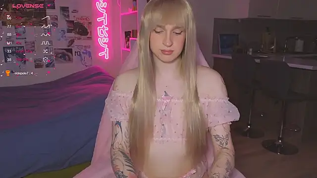 p1nkvenom online show from 11.24.25