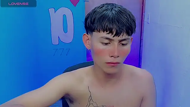 Snapshot of tanjiro_cute chatting on 04.19.26 tanjiro cute online show from 04.19.26