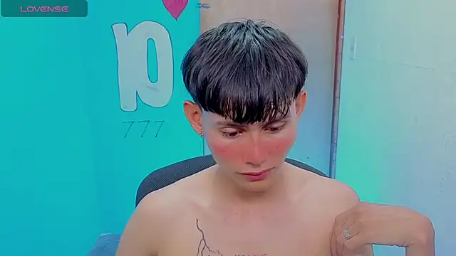 Snapshot of tanjiro_cute chatting on 04.21.26 tanjiro cute online show from 04.21.26
