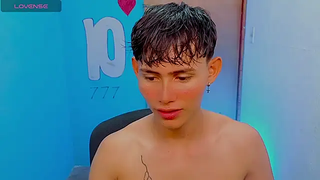 Snapshot of tanjiro_cute chatting on 04.22.26 tanjiro cute online show from 04.22.26