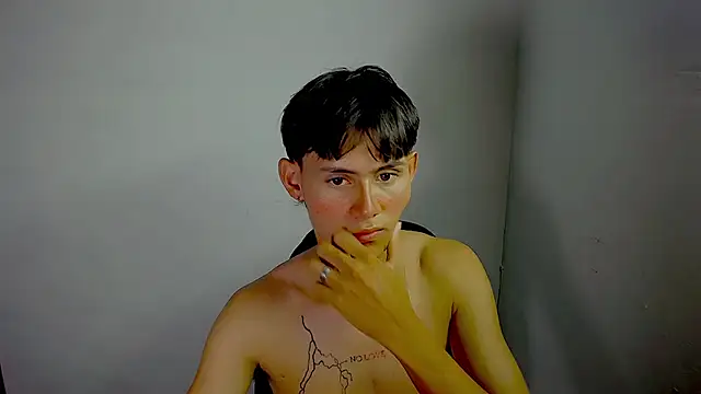 Snapshot of tanjiro_cute chatting on 04.25.26 tanjiro cute online show from 04.25.26