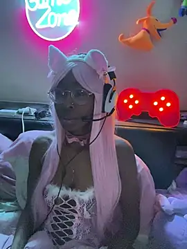 Snapshot of GoddessxDutchessx chatting on 12.19.24 GoddessxDutchessx online show from 12.19.24