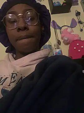 Snapshot of GoddessxDutchessx chatting on 02.14.25 GoddessxDutchessx online show from 02.14.25