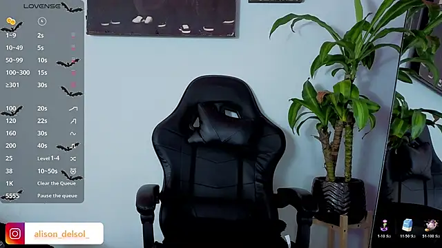 Alisson Wynter online show from 11.09.25