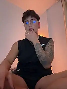 Snapshot of Chriss_gomez2 chatting on 01.11.26 Chriss gomez2 online show from 01.11.26