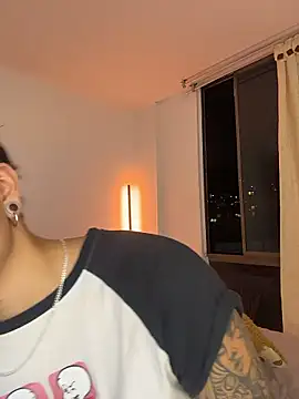 Snapshot of Chriss_gomez2 chatting on 01.13.26 Chriss gomez2 online show from 01.13.26