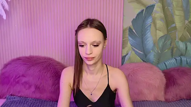 Snapshot of RebeccaMartons chatting on 03.19.25 RebeccaMartons online show from 03.19.25