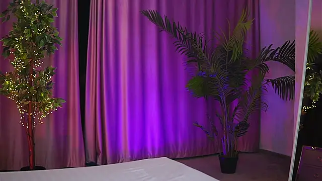 YemayaLuna online show from 02.21.25
