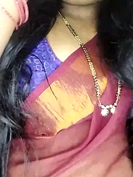 Snapshot of Sexy_Radhikaa chatting on 03.01.26 Sexy Radhikaa online show from 03.01.26