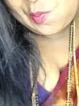 Snapshot of Sexy_Radhikaa chatting on 03.08.26 Sexy Radhikaa online show from 03.08.26