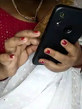 Snapshot of Sexy_Radhikaa chatting on 03.10.26 Sexy Radhikaa online show from 03.10.26