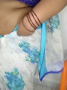 Snapshot of Sexy_Radhikaa chatting on 03.12.26 Sexy Radhikaa online show from 03.12.26