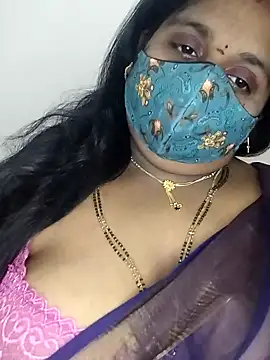 Snapshot of Sexy_Radhikaa chatting on 03.17.26 Sexy Radhikaa online show from 03.17.26