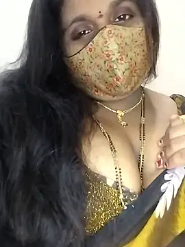 Snapshot of Sexy_Radhikaa chatting on 03.18.26 Sexy Radhikaa online show from 03.18.26