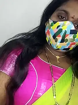 Snapshot of Sexy_Radhikaa chatting on 03.20.26 Sexy Radhikaa online show from 03.20.26