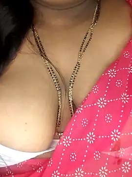 Snapshot of Sexy_Radhikaa chatting on 03.26.26 Sexy Radhikaa online show from 03.26.26