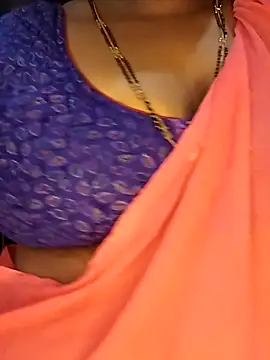 Snapshot of Sexy_Radhikaa chatting on 03.28.26 Sexy Radhikaa online show from 03.28.26