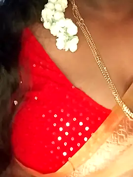 Snapshot of Sexy_Radhikaa chatting on 06.04.26 Sexy Radhikaa online show from 06.04.26