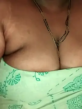 Snapshot of Sexy_Radhikaa chatting on 06.22.26 Sexy Radhikaa online show from 06.22.26