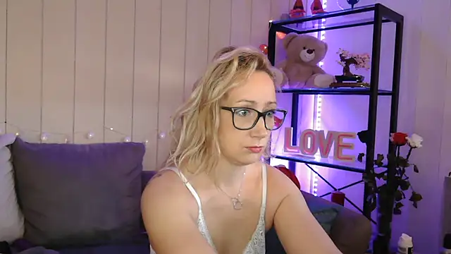 Lyscoquine online show from 11.29.25